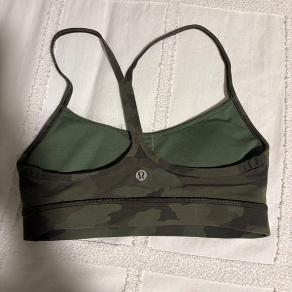 Lululemon Camo Sports Bra – Size 2 (Used, Great Condition) - Picture 2 of 2